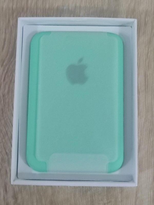 Urfakent Megsafe Li Powerbank - Image 1