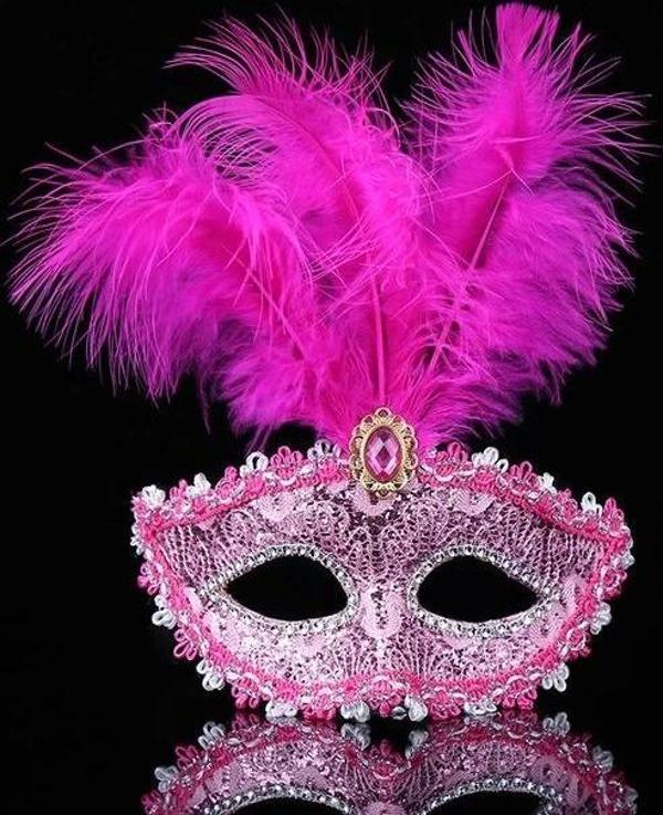Pembe Dantel İşlemeli Parti Maskesi - Image 1