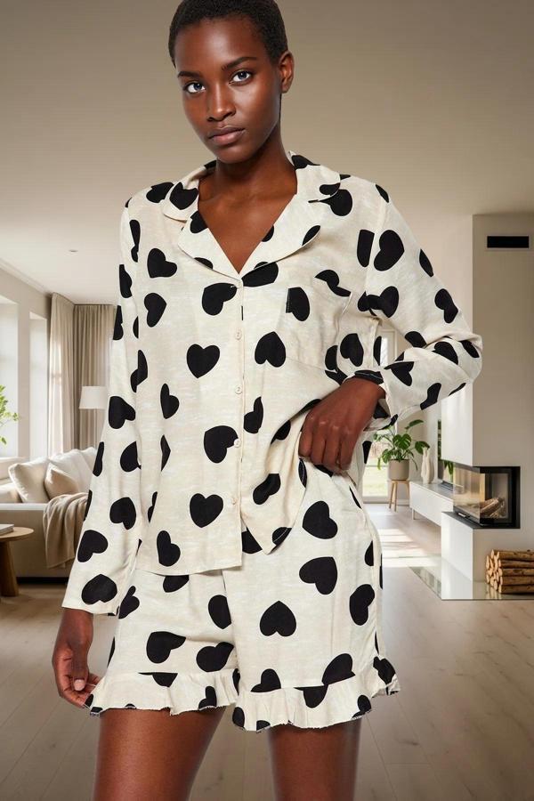 Kadın Viskon Pijama Takımı Kalpli Desenli Rahat Homewear Günlük Kullanım İçin Özel Tasarım - Image 1