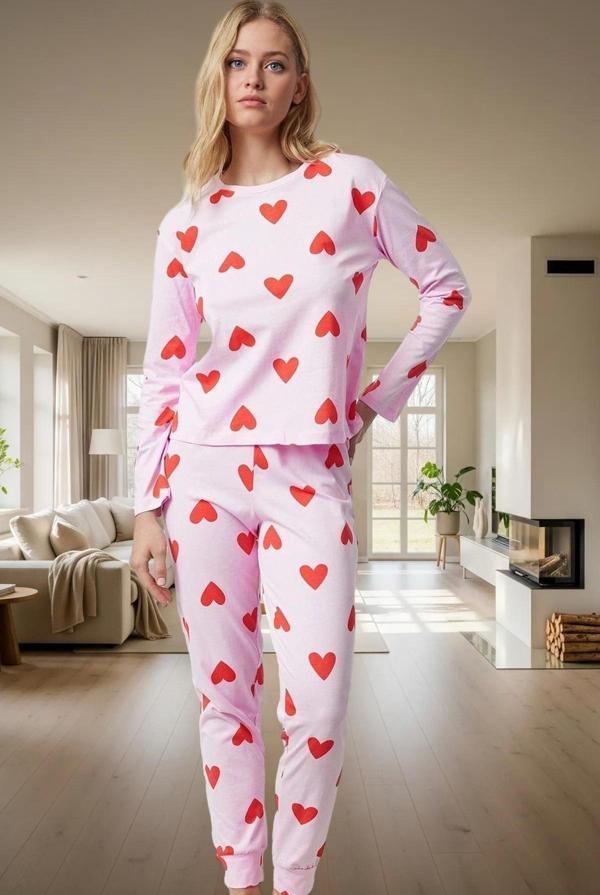 Kadın Kalpli Desenli Pamuklu Pijama Takımı Kış Mevsimi İçin Rahat Uyku Konforlu Kesim - Image 1