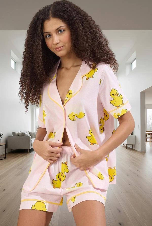 Kadın Pamuklu Örme Pijama Takımı Ördek Desenli Kısa Kollu Regular Kalıp Modern Stil Özel Tasarım - Image 1