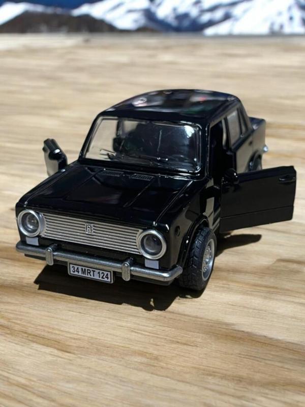 Metal Çek Bırak Murat 124 Araba Siyah Sesli ve Işıklı ( 1/36 Ölçek ) - Image 1