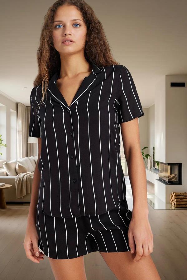 Kadın Çizgili Viskon Kısa Kollu Pijama Takımı Konforlu Kesim Özel Tasarım Rahat Kullanım - Image 1