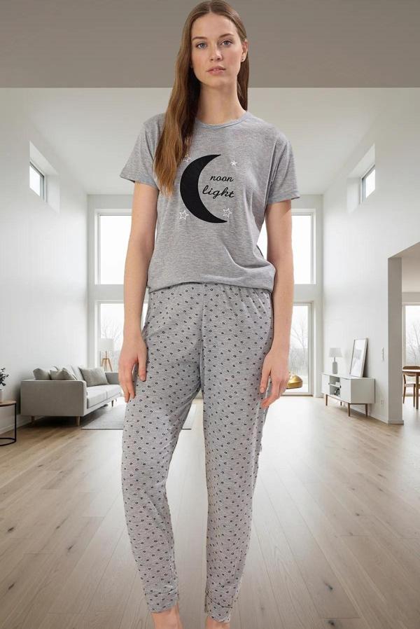 Kadın Pamuklu Pijama Takımı Galaksi Baskı Regular Kalıp Rahat Ev Giyim Profesyonel Görünüm - Image 1