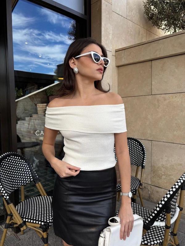 Madonna yaka sıfır kol bluz - Image 1