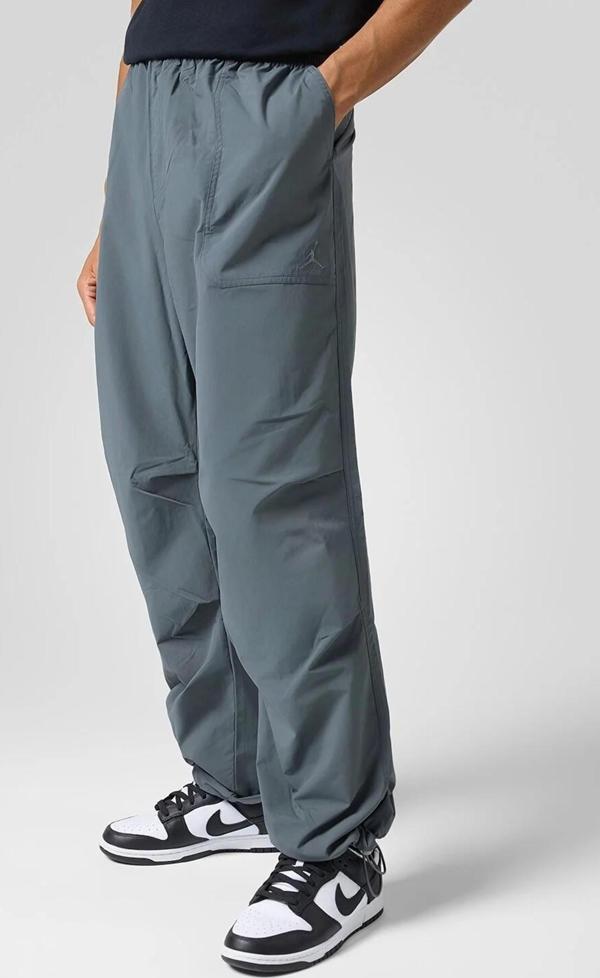 Nike Jordan Essentials Woven Loose Fit Pant Erkek Dokuma Bol Kesim Eşofman Altı Gri - Image 1