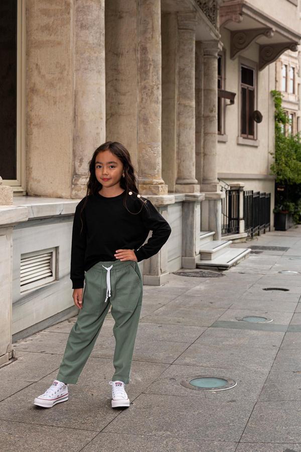 2'li Omuz Düğmeli Yeşil Gabardin Pantolon Takım - Image 1