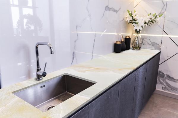 Tezgah Üstü Fayans Kaplama Folyosu Mutfak Tezgahı Kaplama Mermer Doku Arkaplan 70 cm x 4 Metre - Image 1