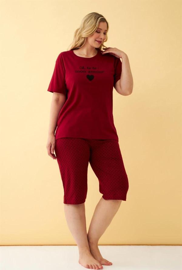 Celira Kadın Bordo Kalp Desenli Büyük Beden Kapri Pijama Takımı - Image 1