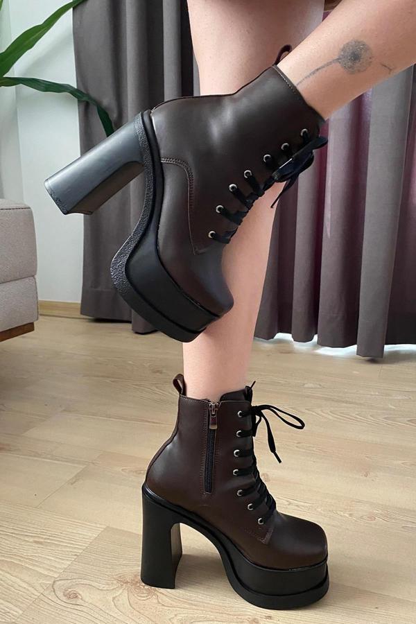 Preshley Kadın Simya Kahverengi Bağcıklı Detaylı 12 Cm Platform Topuklu Fermuarlı Bot - Image 1