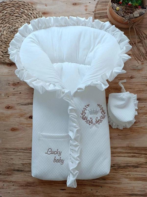 Yenidoğan Ultralüks Fermuarlı Ve Cepli Lucky Baby Nakışlı Bebek Battaniyesi Kundak Ekru - Image 1