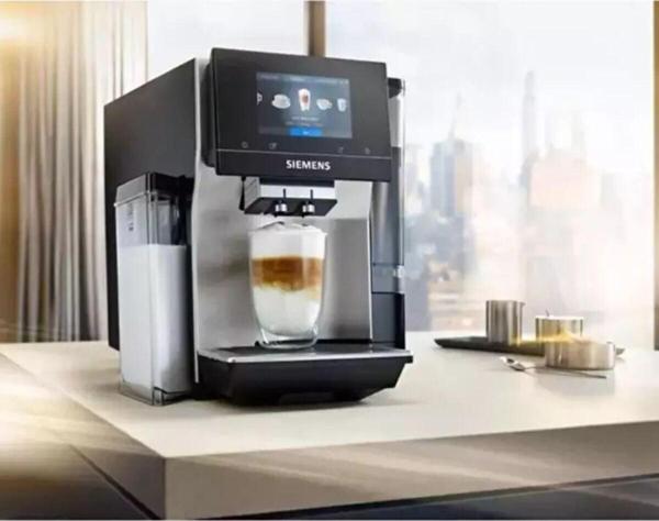iSelect dokunmatik ekran menüsü Ve 5 inç ekran ile Otomatik  Espresso&Cappuccino Makinesi - Image 1