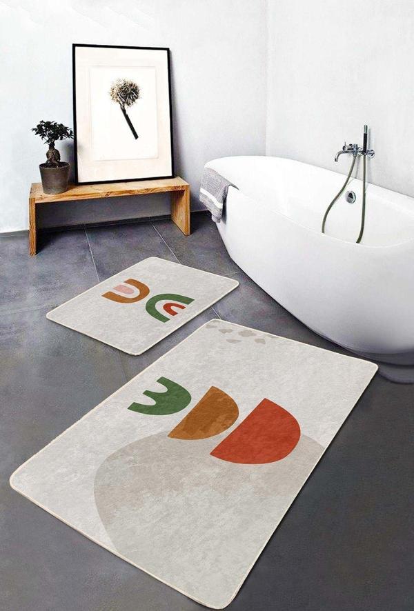Realhomes Soyut Turuncu-Yeşil Geometrik Desenli 2'Li Kaymaz Taban Yıkanabilir Banyo Paspas Seti - Image 1