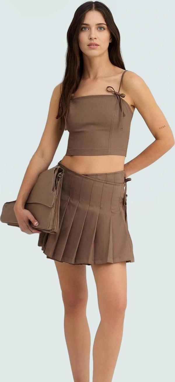Piliseli Etekli Crop Bluz Takım Gabardin Dokuma Yazlık Günlük Rahat Kullanım Mükemmel Uyum - Image 1