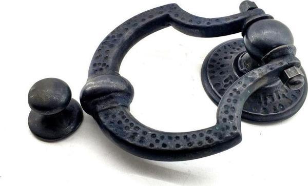 Antika Tarz Dekoratif Pirinç Dövme Kapı Tokmağı, Taktak - 150x105 mm, Oksit - Image 1