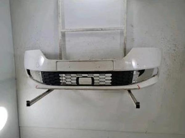 Skoda Fabia- 2019-2021  Ön Tampon Siyah Sis/Panjur Delikli(Tyg) (Oem No:6V0807221F) - Image 1