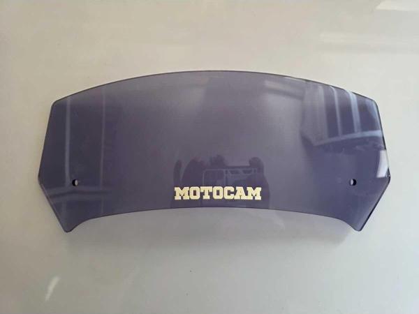 MOTOCAM Rüzgar Saptırıcı Deflektör Camı 1 Delikli 35x12cm Füme Renkli   (APARATSIZDIR) - Image 1