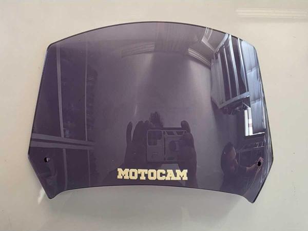 MOTOCAM Rüzgar Saptırıcı Deflektör Camı 1 Delikli 32x18cm Füme Renkli   (APARATSIZDIR) - Image 1