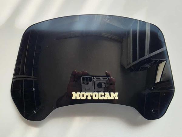 MOTOCAM Rüzgar Saptırıcı Deflektör Camı 2 Delikli 3.5cm 35x15cm Siyah Renkli   (APARATSIZDIR) - Image 1