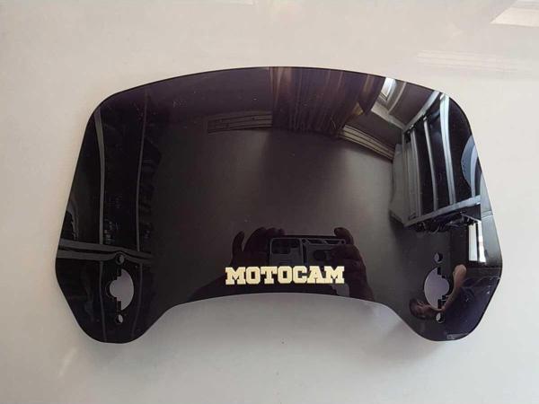 MOTOCAM Rüzgar Saptırıcı Deflektör Camı 3 Delikli 33x15cm Tırtıklı Siyah Renkli   (APARATSIZDIR) - Image 1