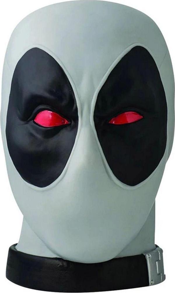 Toyfest Monogram Deadpool Figür Kumbara - Image 1