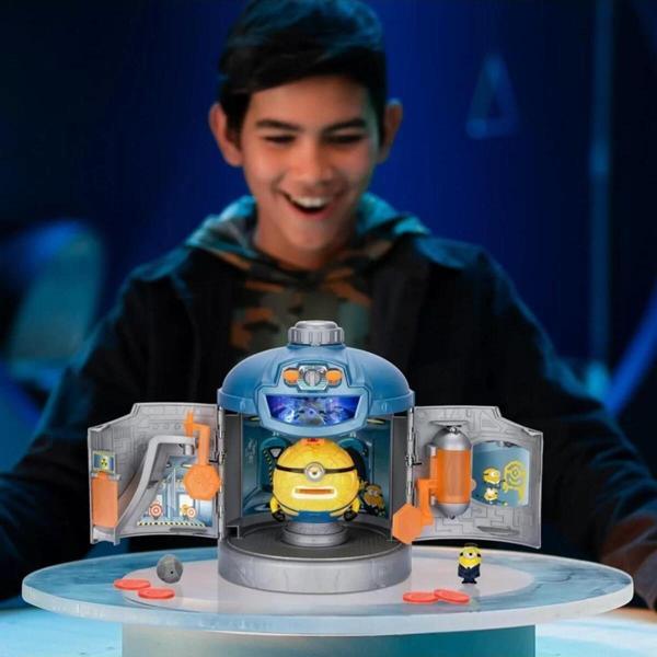 Toyfest Despicable Me 4/Çılgın Hırsız Dönüşen Sürpriz Oyun Seti - Image 1