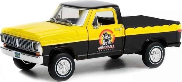 Toyfest Greenlight 1:24 1970 Ford F-100 Armor All - Image 1