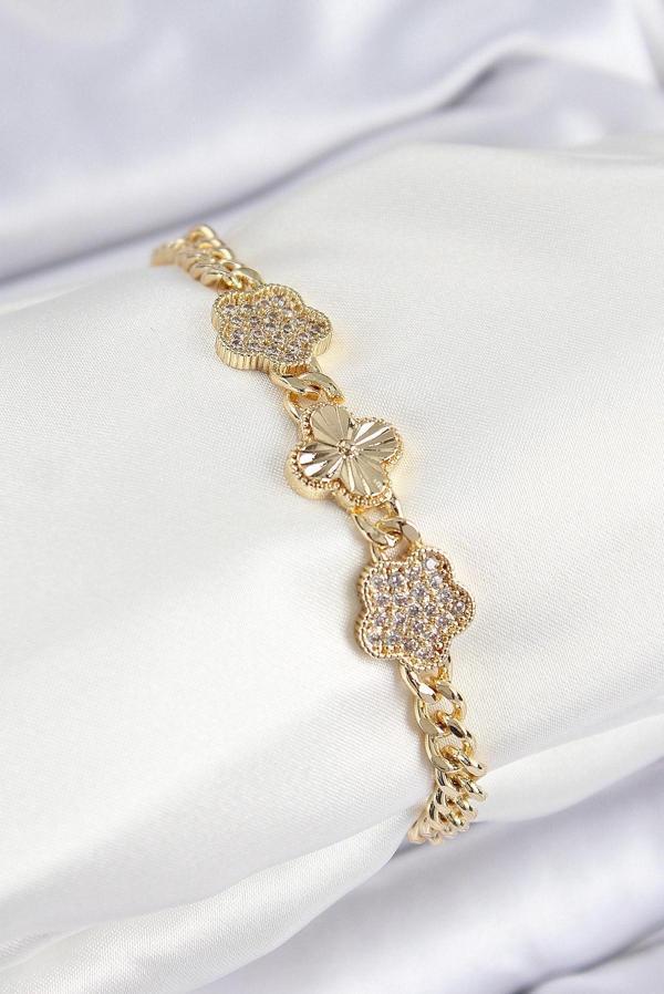 Pirinç Zirkon Taşlı Yonca Model Gold Renk Kadın Bileklik - EBJ250726W36815 - Image 1