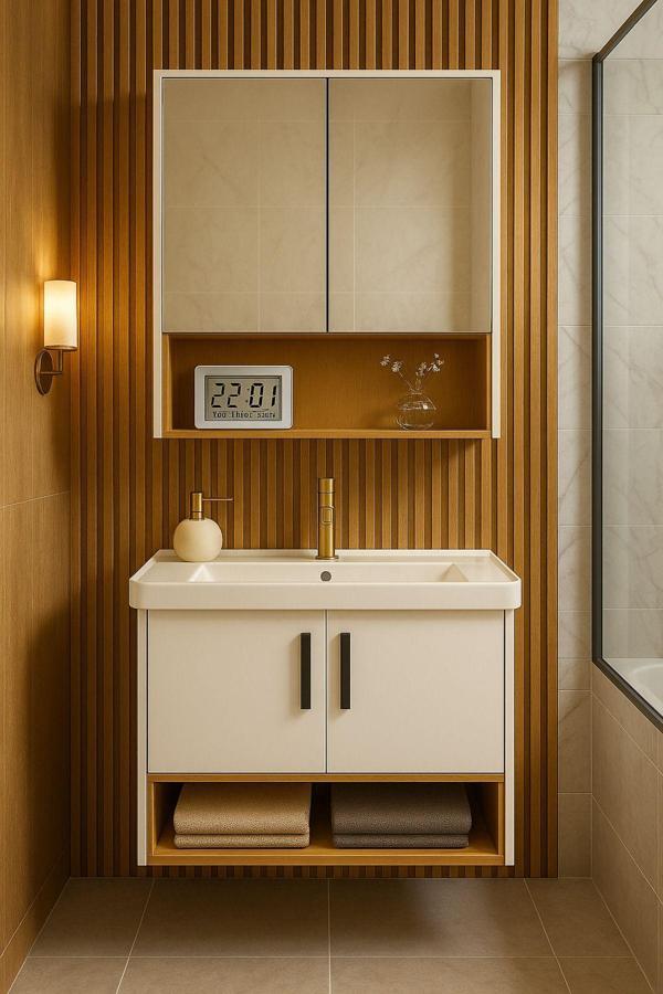 Tasarım Legna 80 Cm Beyaz & Ahşap Banyo Dolabı Takımı – Alt Ve Üst Dolap (Lavabo Dahil) - Image 1