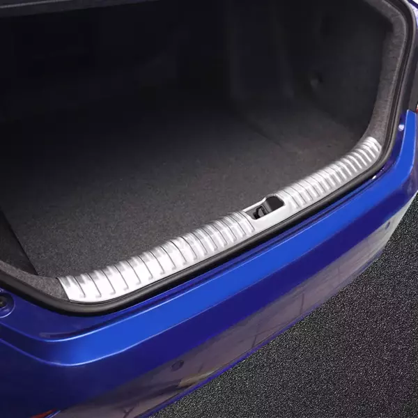Vitara 2015+Arka Bagaj Eşiği İç Metal Krom - Image 1