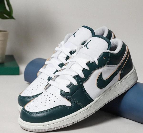 NİKE AİR JORDAN 1 LOW SE (GS)-FQ8041-300 - Image 1