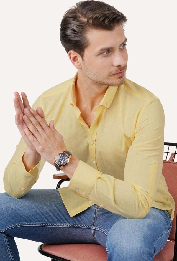 Sarı Yaka Düğmeli Keten Slimfit Erkek Gömlek - Image 1