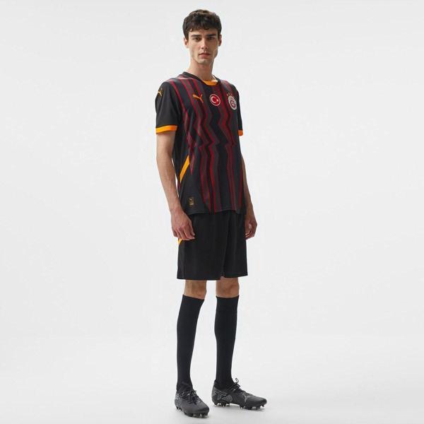 Puma Galatasaray 2024-25 Erkek Siyah Futbol Şortu - Image 1