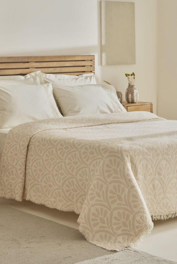 Karaca Home Shailyn Nakışlı Müslin Çift Kişilik Pike Takımı Pudra - Image 1