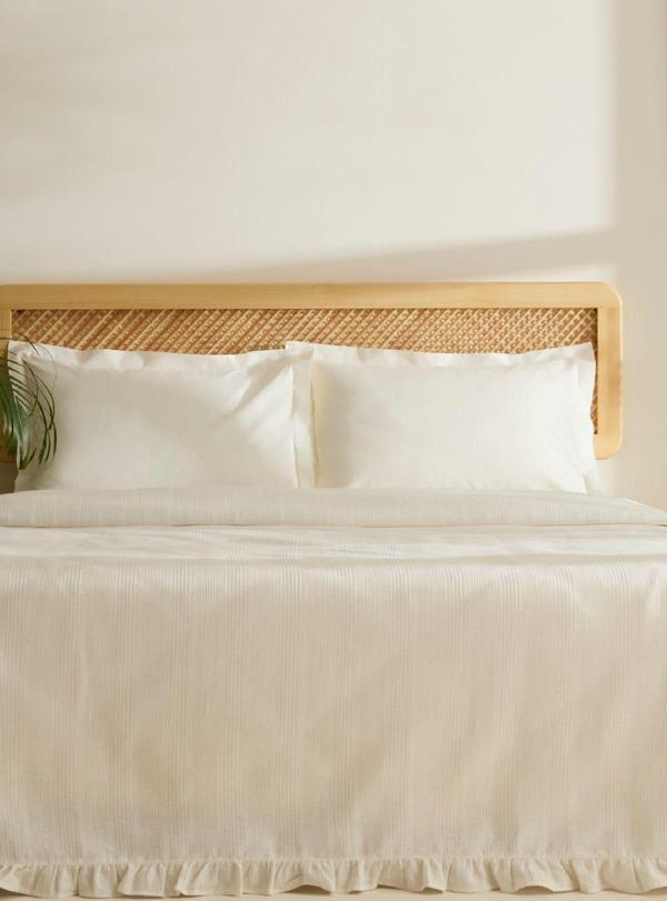 Karaca Home Maye %100 Pamuk Fırfırlı Tek Kişilik Tek Pike Beyaz - Image 1