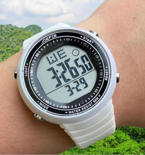 Digital Silikon Kayışlı Su Geçirmez Unisex Kol Saati Beyaz - Image 1