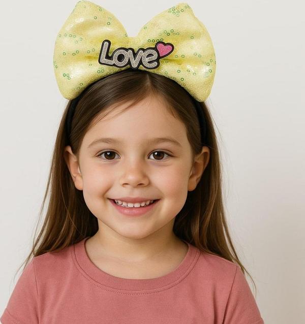 Nessiworld LED Işıklı Love Yazılı Sarı Fiyonk Taç – Kız Çocuk Parti Tacı - Image 1