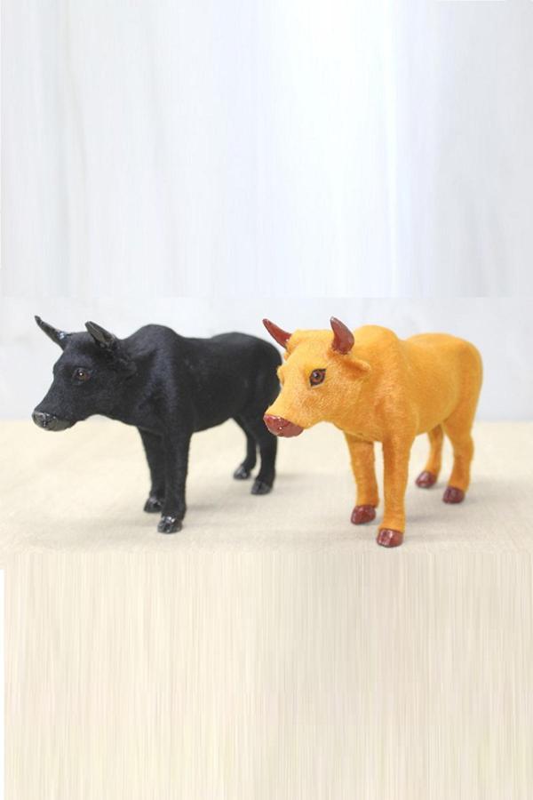 Büro Ev Ofis Hediyesi için 22X14CM Tüylü Boğa Biblosu - Image 1
