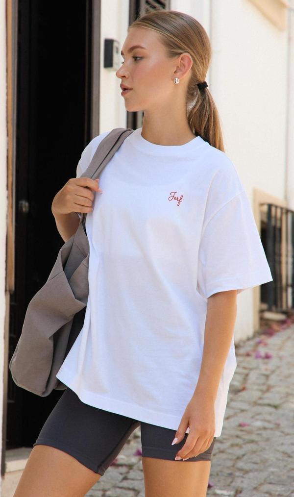 Aura Oversize T-Shirt Beyaz - Image 1