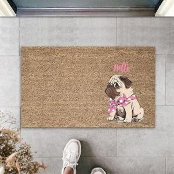 Dijital Baskı Kahverengi Hello Yazılı Pembe Fiyonklu Köpek Dekoratif Kapı Paspası K-2069 - Image 1