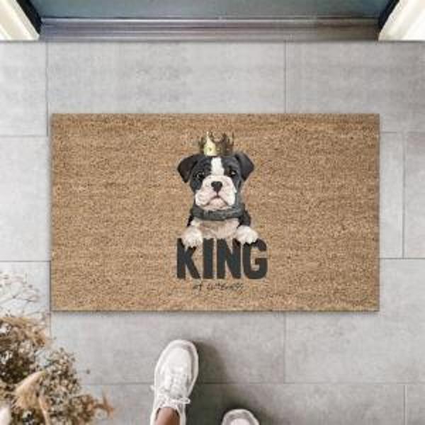Dijital Baskı Kahverengi King Yazılı Taçlı Köpek Dekoratif Kapı Paspası K-2052 - Image 1