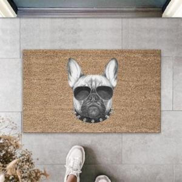 Dijital Baskı Kahverengi Güneş Gözlüklü Tasmalı Ciddi Köpek Dekoratif Kapı Paspası K-2017 - Image 1