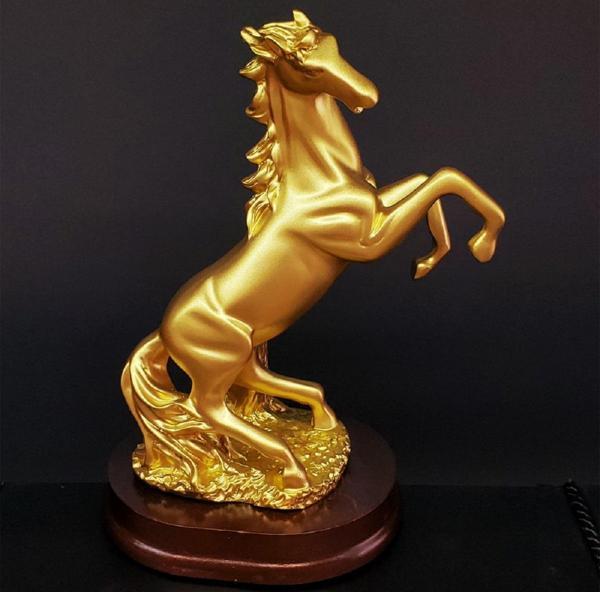 Büro Ev Ofis Hediyesi için Golden At Şahlanmış Tay Biblosu - Image 1