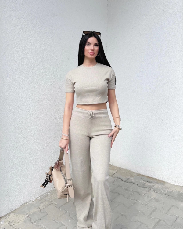 Basic Düz Croptop Regular Kesim %100 Pamuk Fitilli Bol Paça Eşofman Büstiyer Takım - Bej - Image 1