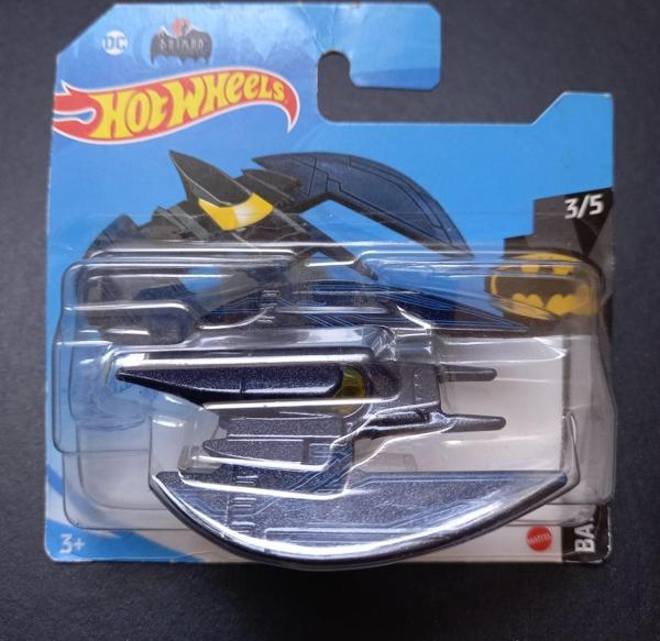 Escoines 39963688e0055c06db HotWheels 1/64 2021 BATMAN BATPLANE 3/5 - Image 1