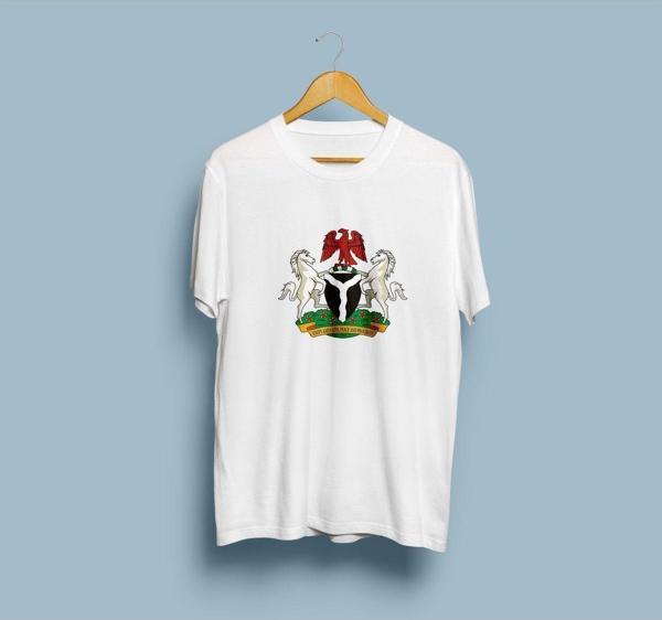 Oversize Romeo and Juliet desenli Unisex T-shirt - Image 1
