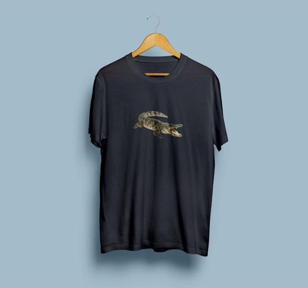 Oversize Timsah Tasarım unisex T-shirt - Image 1