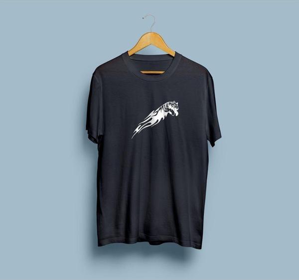 Oversize Alevli P uma tasarımlı unisex T-shirt - Image 1