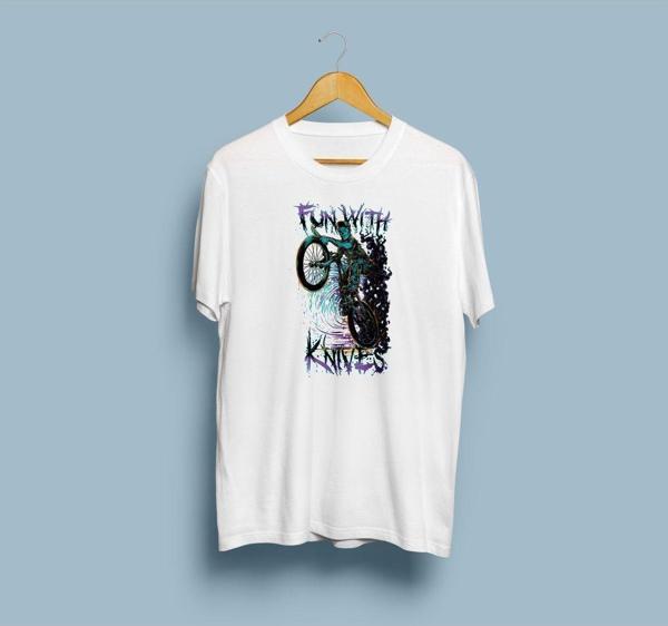 Oversize Fun With Knives Bisiklet tasarımlı unisex T-shirt - Image 1