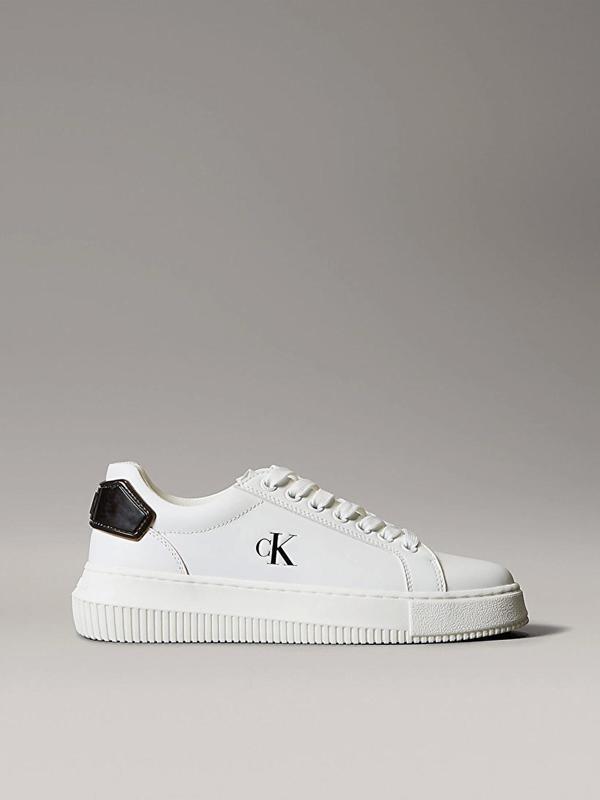 Calvin Klein Jeans Kadın Kalın Tabanlı Arma Detaylı Deri Beyaz Sneaker YW0YW01846-01W - Image 1